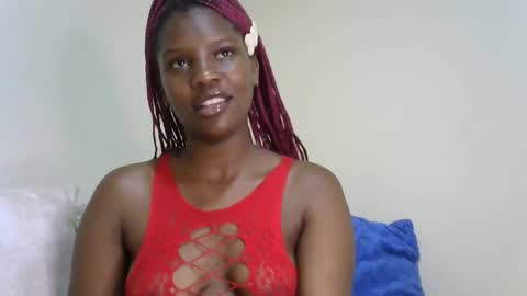 Snapshot of sexxy_zarah chatting on December 21, 4:41 am sexxy_zarah online show from December 21, 4:41 am
