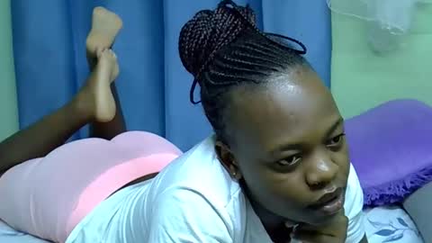 African Queen online show from May 13, 1:14 am