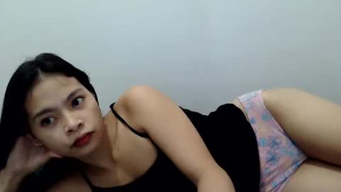 Snapshot of sexxygirll20 chatting on July 5, 10:33 am Hi im jenny online show from July 5, 10:33 am
