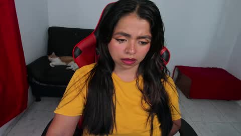 Snapshot of sexxyhot23 chatting on December 3, 4:47 am LINDA online show from December 3, 4:47 am