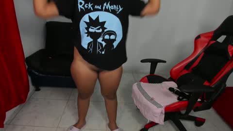 Snapshot of sexxyhot23 chatting on December 22, 4:28 am LINDA online show from December 22, 4:28 am