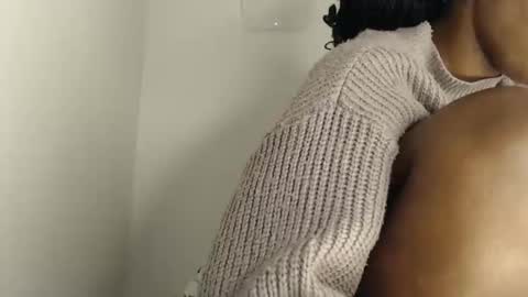 Snapshot of sexxywider_ebony chatting on April 23, 8:57 am sexxywide ebony online show from April 23, 8:57 am