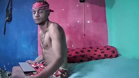 Snapshot of sexy_0boy chatting on February 12, 1:39 pm Sebastian online show from February 12, 1:39 pm