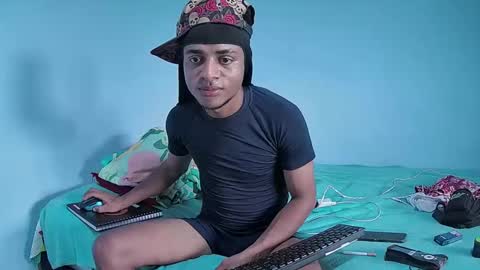 Snapshot of sexy_0boy chatting on February 20, 7:25 pm Sebastian online show from February 20, 7:25 pm