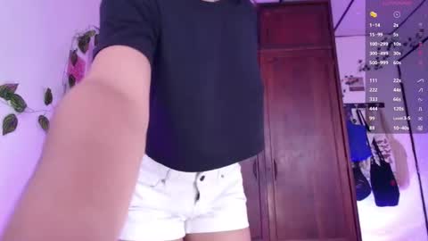 Snapshot of sexy__emma chatting on November 12, 8:19 pm sexy__emma online show from November 12, 8:19 pm