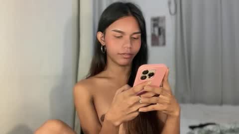 Snapshot of sexy_alexa17 chatting on April 20, 5:37 pm sexy_alexa17 online show from April 20, 5:37 pm