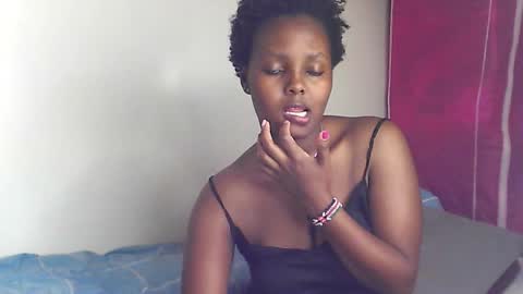 Snapshot of sexy_anayah chatting on February 20, 11:11 am sexy_anayah online show from February 20, 11:11 am