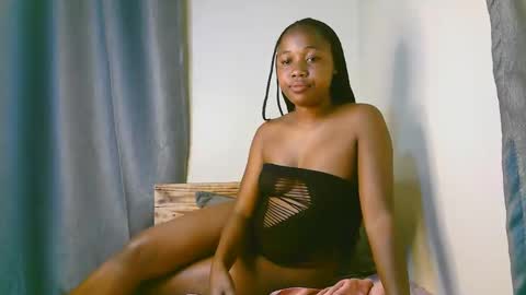 Snapshot of sexy_ariana_2 chatting on December 16, 7:19 pm Ariana online show from December 16, 7:19 pm