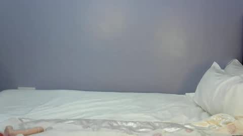 Snapshot of sexy_b7 chatting on July 16, 10:05 pm kiki online show from July 16, 10:05 pm