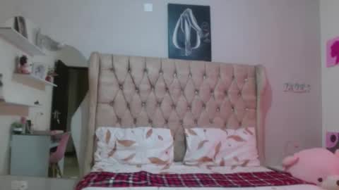 Snapshot of sexy_babydoll22 chatting on February 28, 8:59 am sexy_babydoll22 online show from February 28, 8:59 am