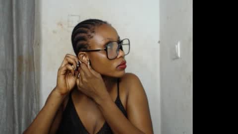 Snapshot of sexy_badgirl2 chatting on November 9, 6:17 pm Sexy blackgirl2 online show from November 9, 6:17 pm