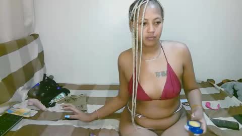 sexy_bluegirl online show from April 12, 9:09 pm