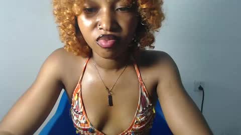 sexy_bluey247 online show from April 13, 5:29 pm