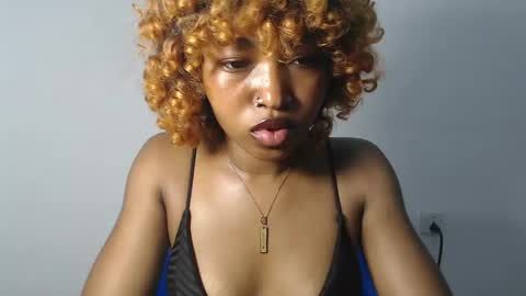 sexy_bluey247 online show from April 14, 6:47 pm