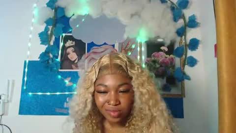 Snapshot of sexy_bluey247 chatting on July 6, 3:58 am sexy_bluey247 online show from July 6, 3:58 am
