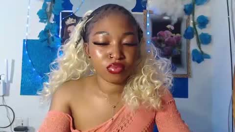 Snapshot of sexy_bluey247 chatting on July 15, 3:12 am sexy_bluey247 online show from July 15, 3:12 am