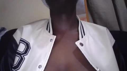 sexy_butty01 online show from December 16, 10:04 pm