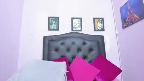 sexy_candy18x online show from May 15, 11:23 pm