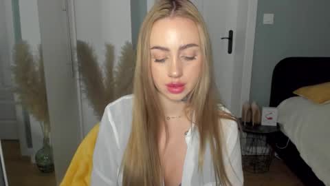 Snapshot of sexy_coralie chatting on April 29, 5:30 pm C o r a l i e online show from April 29, 5:30 pm