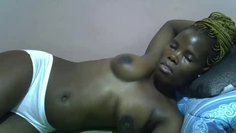 Snapshot of sexy_dolly2 chatting on February 7, 11:08 pm sexy dolly online show from February 7, 11:08 pm