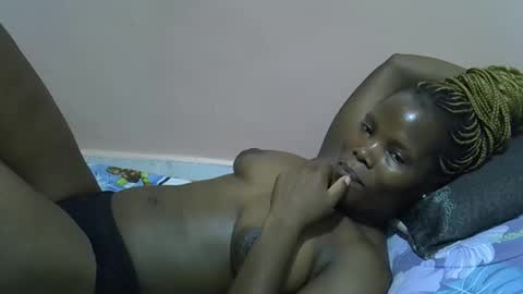 Snapshot of sexy_dolly2 chatting on February 27, 9:15 pm sexy dolly online show from February 27, 9:15 pm