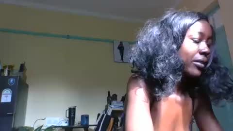 Snapshot of sexy_ebony_princess chatting on October 7, 1:19 pm Trina online show from October 7, 1:19 pm