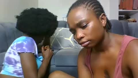 Snapshot of sexy_ebony_princess chatting on November 28, 11:35 am Trina online show from November 28, 11:35 am