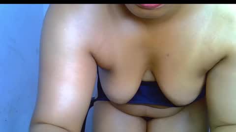 Snapshot of sexy_ebonygirl_ chatting on September 29, 10:47 pm Clara online show from September 29, 10:47 pm