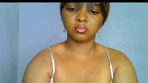 Snapshot of sexy_ebonygirl_ chatting on October 8, 8:17 pm Clara online show from October 8, 8:17 pm