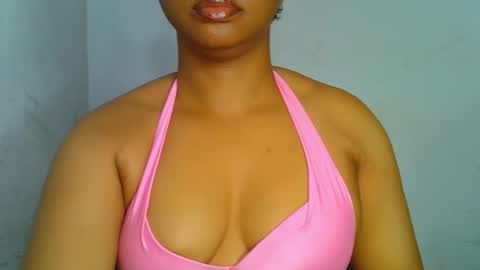 Snapshot of sexy_ebonygirl_ chatting on October 15, 9:04 pm Clara online show from October 15, 9:04 pm