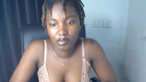 Snapshot of sexy_juicypussy1 chatting on October 16, 10:55 pm Hot Jasmine online show from October 16, 10:55 pm