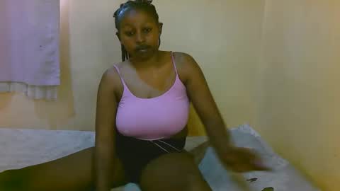 Snapshot of sexy_latasha chatting on April 21, 5:58 am sexy_latasha online show from April 21, 5:58 am