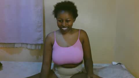 Snapshot of sexy_latasha chatting on May 1, 3:55 am sexy_latasha online show from May 1, 3:55 am