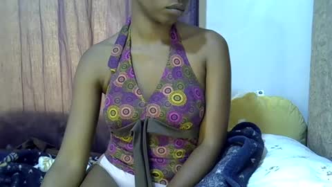 Snapshot of sexy_leila3 chatting on June 18, 10:41 am kayla online show from June 18, 10:41 am