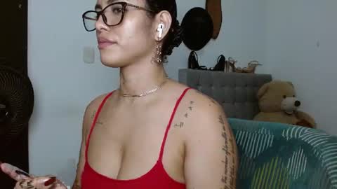 Snapshot of sexy_lia_latina chatting on June 24, 12:53 am Celeste online show from June 24, 12:53 am