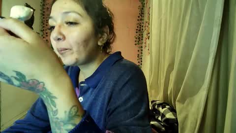 Snapshot of sexy_lolas chatting on November 17, 2:50 am sexy lolas online show from November 17, 2:50 am