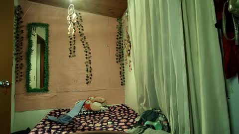 Snapshot of sexy_lolas chatting on November 23, 3:50 am sexy lolas online show from November 23, 3:50 am