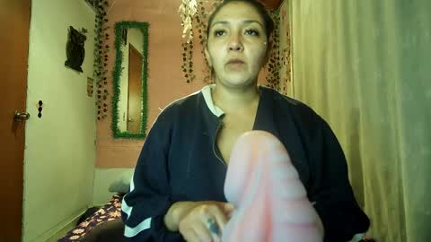 sexy lolas online show from April 6, 4:46 am