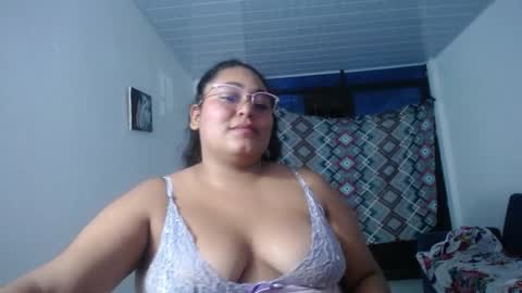 Snapshot of sexy_love_15 chatting on September 23, 6:05 am SIRENA LOVE online show from September 23, 6:05 am