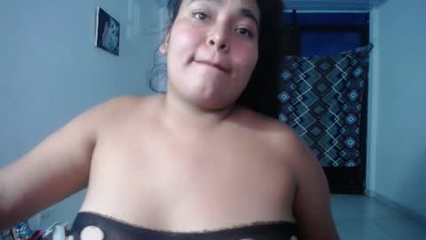 Snapshot of sexy_love_15 chatting on October 31, 4:57 am SIRENA LOVE online show from October 31, 4:57 am