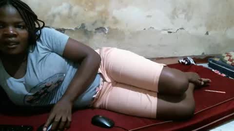 sexy_lunah online show from December 1, 7:30 pm