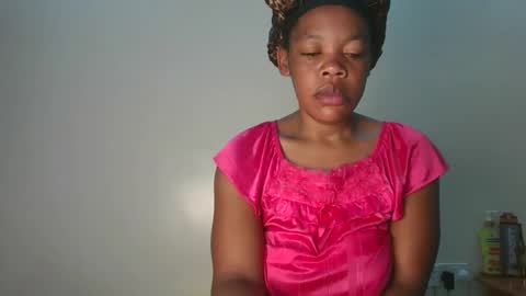 Snapshot of sexy_lyna chatting on December 16, 7:46 am sexy_lyna online show from December 16, 7:46 am