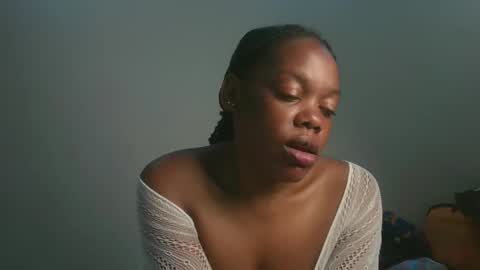 Snapshot of sexy_lyna chatting on January 7, 5:32 am sexy_lyna online show from January 7, 5:32 am