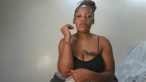 Snapshot of sexy_lyna chatting on February 5, 11:26 am sexy_lyna online show from February 5, 11:26 am