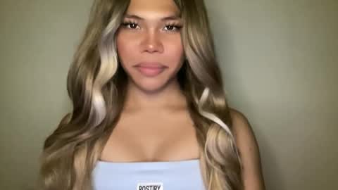 Snapshot of sexy_maevemorexxx chatting on June 8, 7:42 am Nicole online show from June 8, 7:42 am
