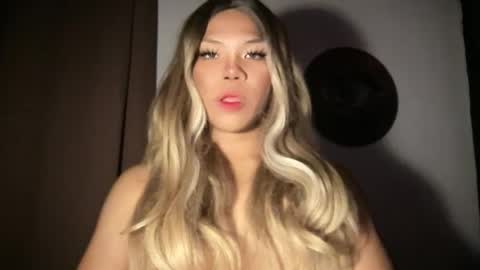 Snapshot of sexy_maevemorexxx chatting on June 15, 6:32 pm Nicole online show from June 15, 6:32 pm