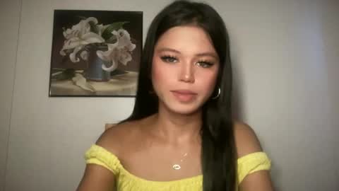 Snapshot of sexy_maevemorexxx chatting on June 19, 7:34 am Nicole online show from June 19, 7:34 am