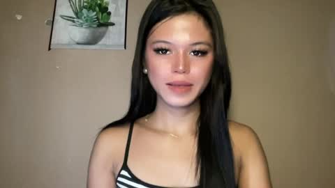 Snapshot of sexy_maevemorexxx chatting on June 28, 12:27 am Nicole online show from June 28, 12:27 am