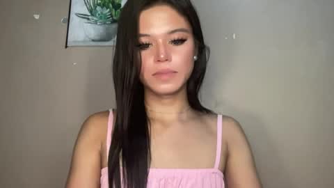 Snapshot of sexy_maevemorexxx chatting on June 28, 1:39 pm Nicole online show from June 28, 1:39 pm