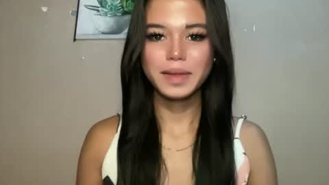 Snapshot of sexy_maevemorexxx chatting on July 12, 11:51 pm Nicole online show from July 12, 11:51 pm